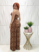 Cargar imagen en el visor de la galería, Animal Print Jumpsuit
