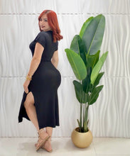 Cargar imagen en el visor de la galería, Midi Black Dress
