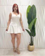Cargar imagen en el visor de la galería, White Flare Dress
