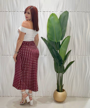 Cargar imagen en el visor de la galería, Burgundy Polka Dot Skirt
