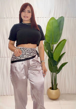 Cargar imagen en el visor de la galería, Crop Top Tshirt
