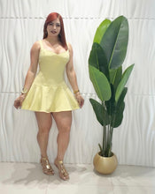 Cargar imagen en el visor de la galería, Butter Yellow Dress
