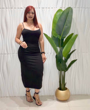 Cargar imagen en el visor de la galería, Midi Black Dress

