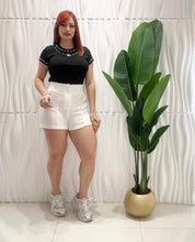 Cargar imagen en el visor de la galería, White Short
