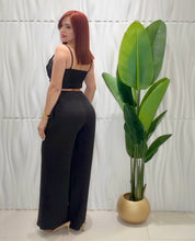 Cargar imagen en el visor de la galería, Black Top &amp; Pant Set
