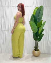 Cargar imagen en el visor de la galería, Lime Top &amp; Pant Set
