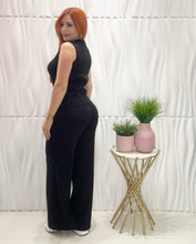 Cargar imagen en el visor de la galería, Black Sweater Travel Set
