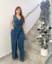 Cargar imagen en el visor de la galería, Denim Jumpsuit
