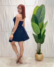 Cargar imagen en el visor de la galería, Halter Dark Denim Dress

