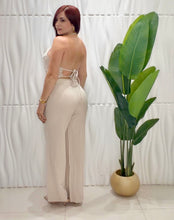 Cargar imagen en el visor de la galería, Beige Open Back Top &amp; Pant Set

