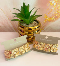 Cargar imagen en el visor de la galería, Gold Chonky Bracelet
