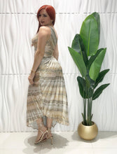 Cargar imagen en el visor de la galería, One Shoulder Gold Dress
