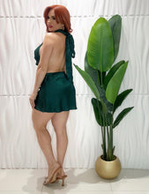Cargar imagen en el visor de la galería, Hunter Green Satin Dress
