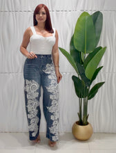 Cargar imagen en el visor de la galería, White Lace Hight Waist Jeans
