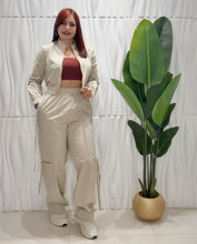 Cargar imagen en el visor de la galería, Sand Jacket &amp; Pant Set

