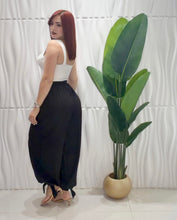 Cargar imagen en el visor de la galería, Black Jogger Pant
