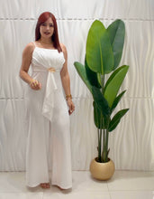 Cargar imagen en el visor de la galería, White Jumpsuit
