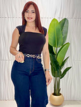 Cargar imagen en el visor de la galería, Classic Square Neck Top
