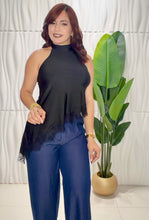 Cargar imagen en el visor de la galería, Turtleneck Black Top
