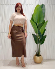 Cargar imagen en el visor de la galería, Midi Chocolate Skirt
