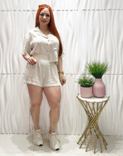 Cargar imagen en el visor de la galería, Ivory Top &amp; Short Set
