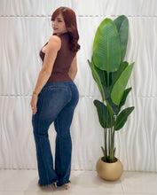 Cargar imagen en el visor de la galería, Belt Bottom Jeans
