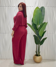 Cargar imagen en el visor de la galería, Burgundy Top &amp; Pant Set
