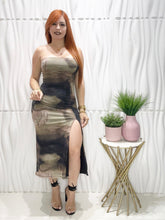 Cargar imagen en el visor de la galería, Simple Middi &amp; Strapless Dress
