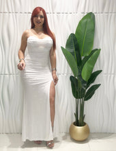Cargar imagen en el visor de la galería, Pearl Mesh Dress

