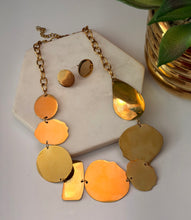 Cargar imagen en el visor de la galería, Gold Necklaces
