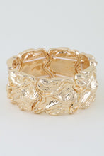 Cargar imagen en el visor de la galería, Gold Chonky Bracelet
