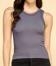Cargar imagen en el visor de la galería, Basic’s Tops

