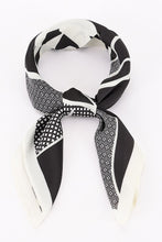 Cargar imagen en el visor de la galería, Black &amp; White Scarf
